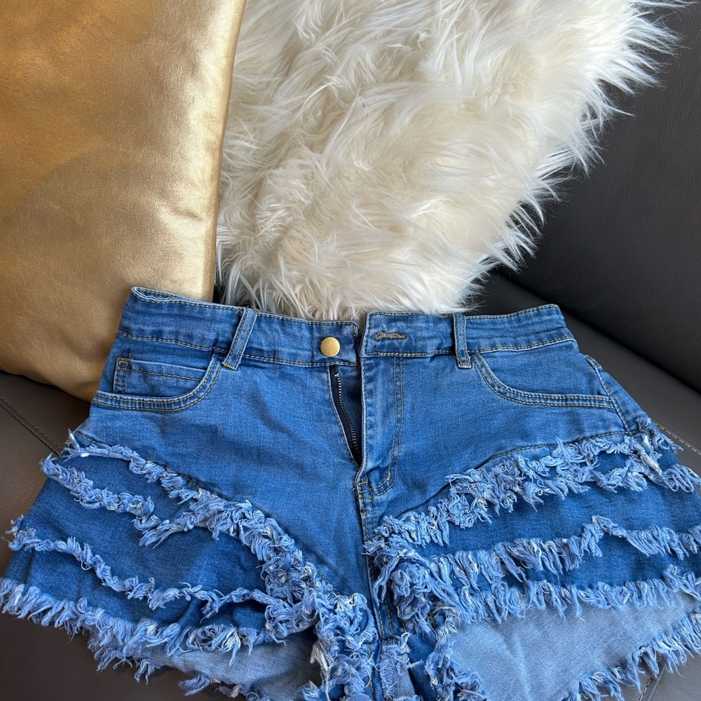 Distressed Blue Jean Shorts Distressed Frayed Hem